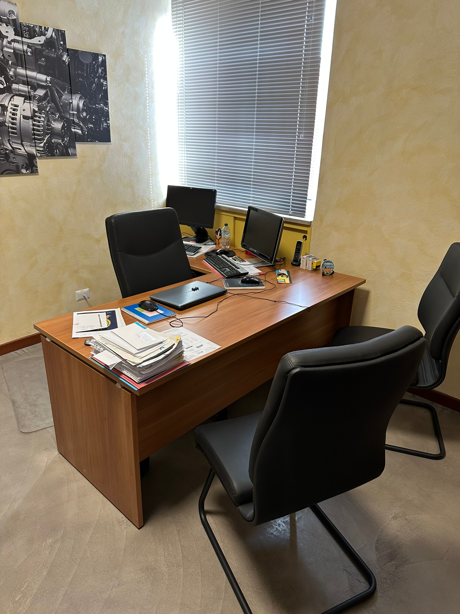 ARREDI E MACCHINE DA UFFICIO in vendita - foto 4